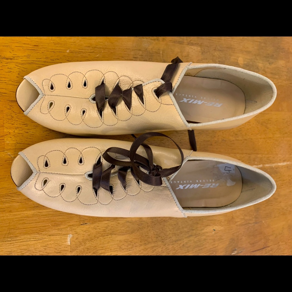 Remix dance shoes / good condition / 7.5 / hard leather sole